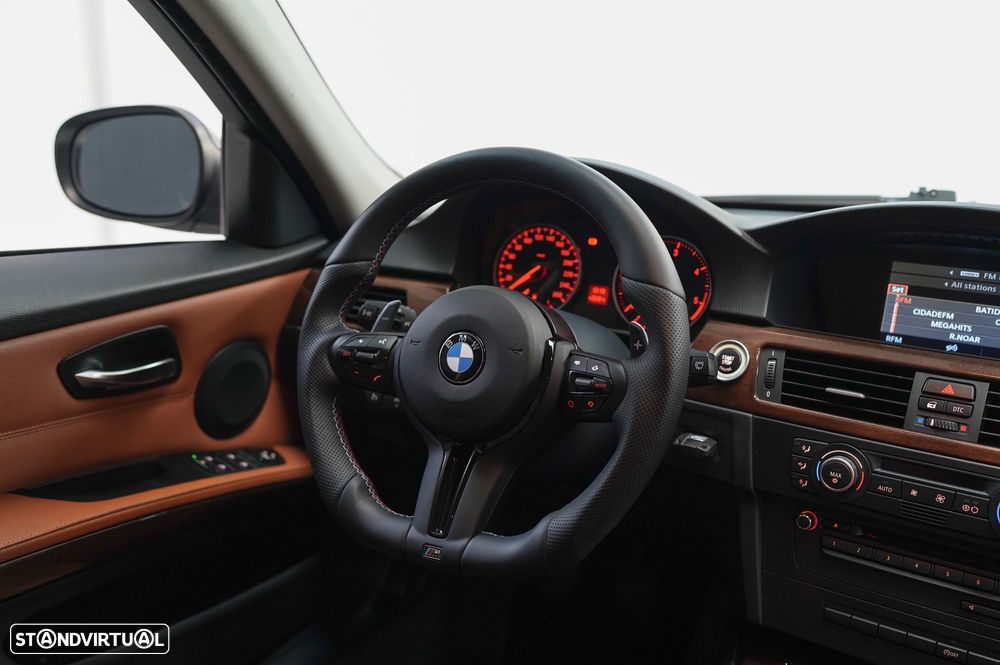 BMW 318 d Navigation Sport - 18