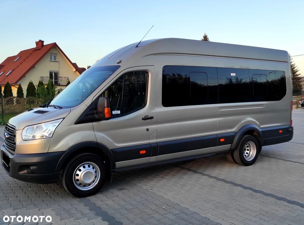 Ford Transit Autobus 18 osób 2.2 TDCI 155 KM 2017 r - 2