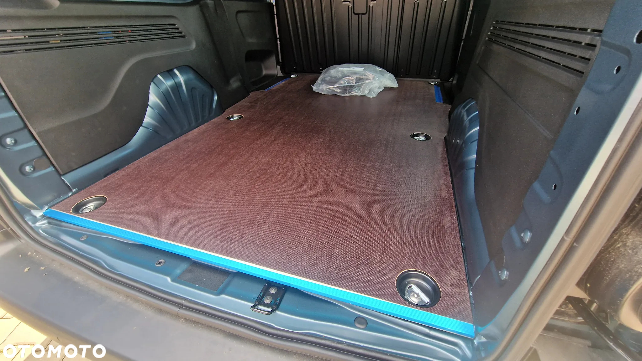 Opel Combo Cargo L2 950kg 1.5 Diesel 131 KM S&S AT8 - 12