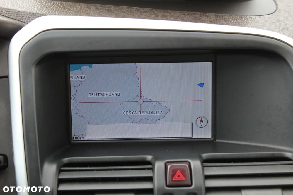 Volvo XC 60 2.4D AWD Summum - 18