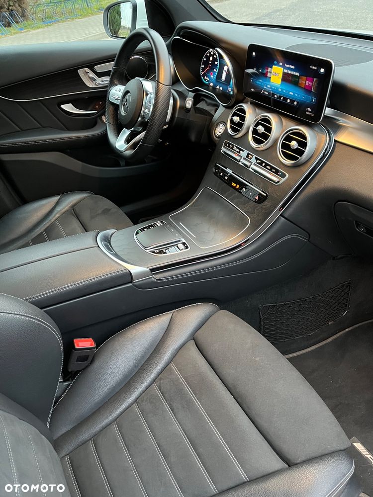 Mercedes-Benz GLC 300 d 4Matic 9G-TRONIC AMG Line Plus - 7
