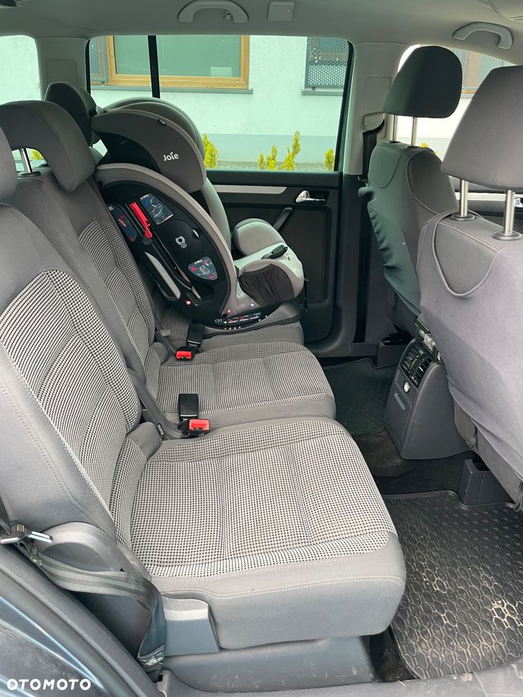 Volkswagen Touran 2.0 TDI Trendline - 11