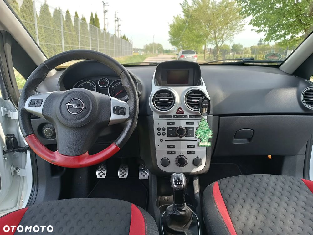 Opel Corsa 1.6 Turbo GSi - 15