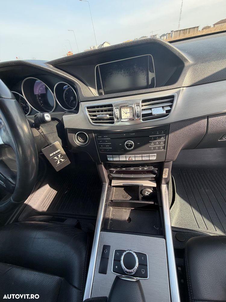 Mercedes-Benz E - 14