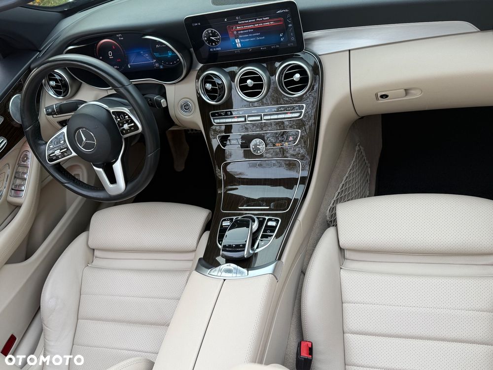 Mercedes-Benz Klasa C 300 4MATIC 9G-TRONIC - 17