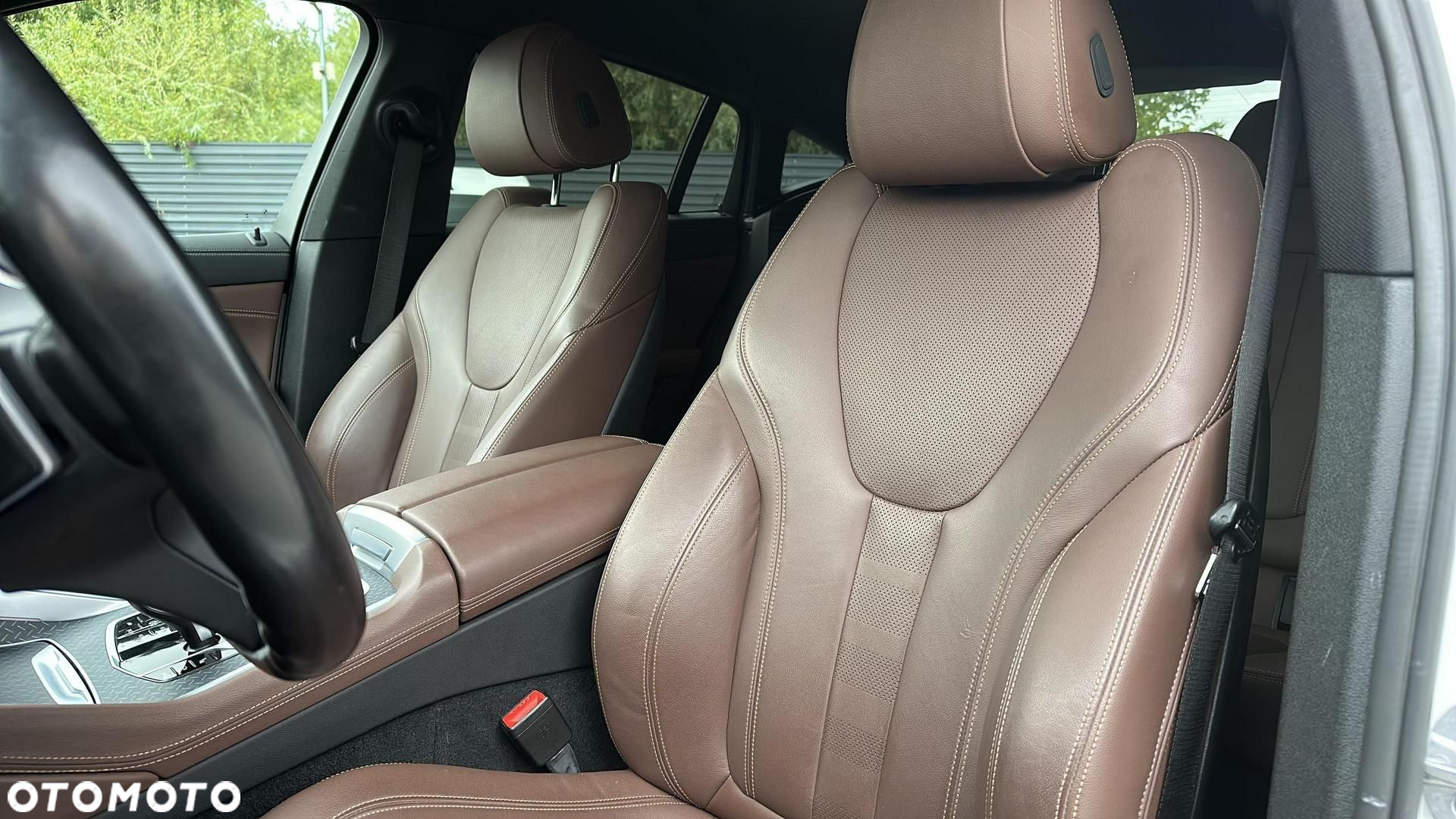 BMW X6 xDrive40i mHEV - 13