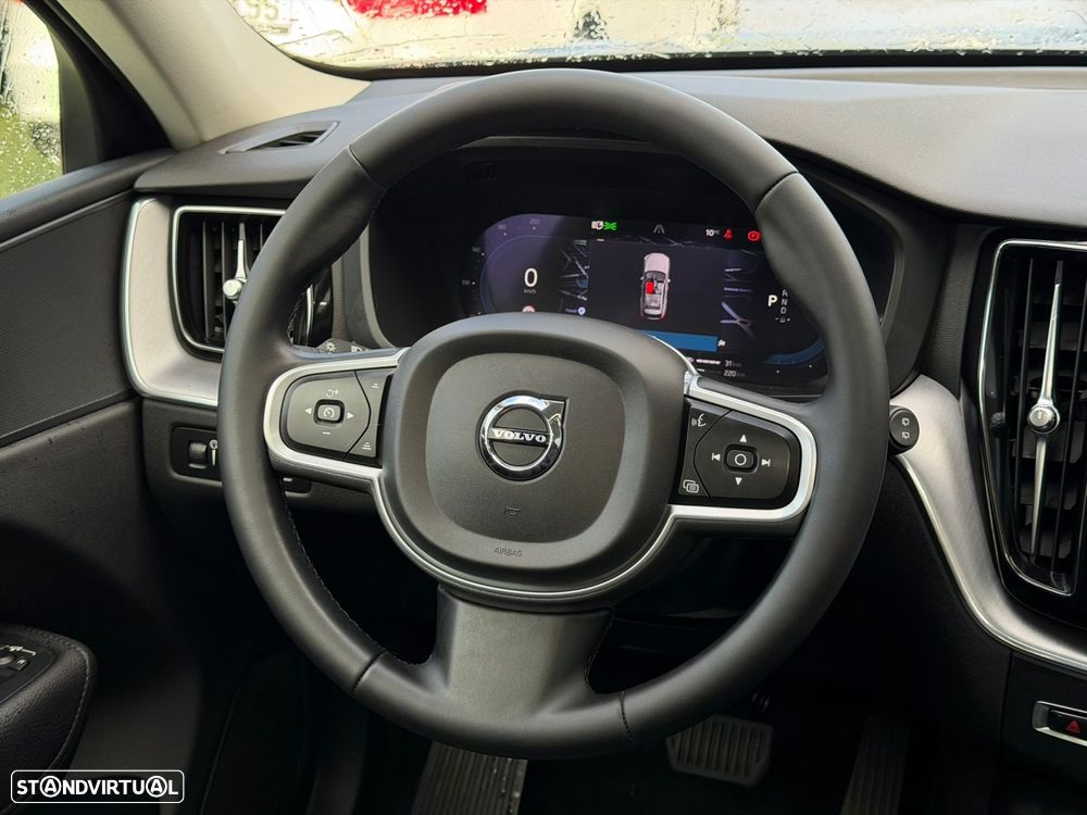 Volvo XC 60 2.0 T6 PHEV Inscription Expression AWD - 28