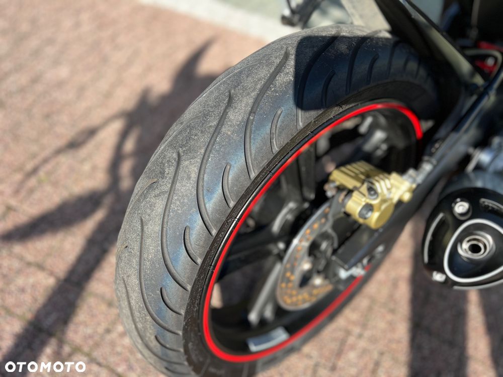 Yamaha YZF - 12