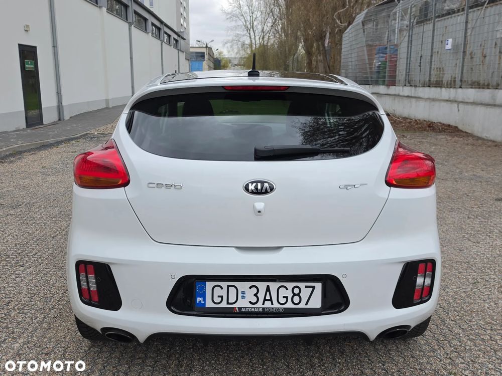 Kia ProCeed - 10
