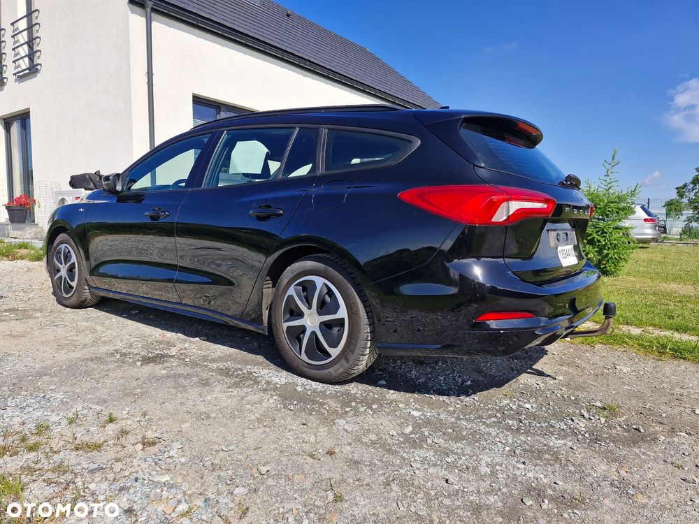 Ford Focus ver-2-0-ecoblue-st--line - 21