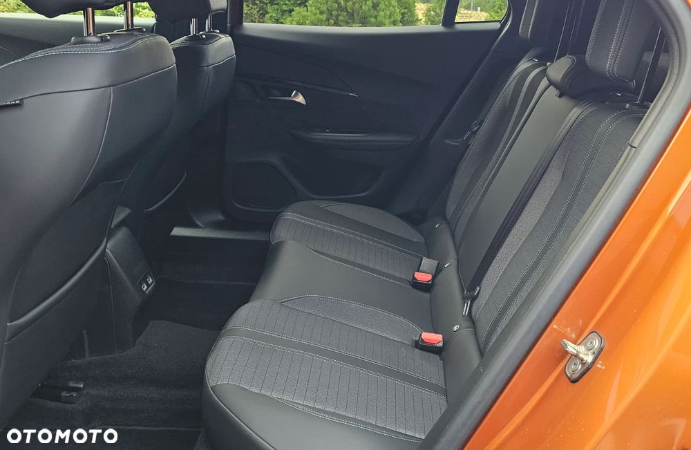 Peugeot 2008 PureTech 130 EAT8 Allure Pack - 14