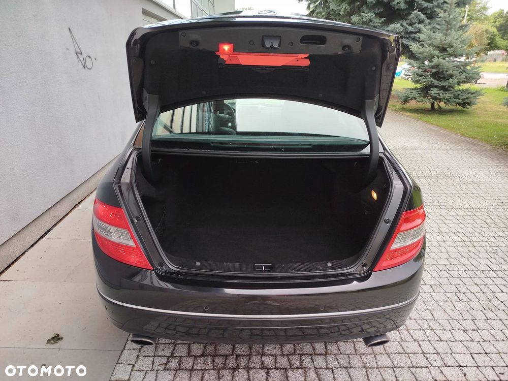 Mercedes-Benz Klasa C 350 7G-TRONIC Avantgarde - 27