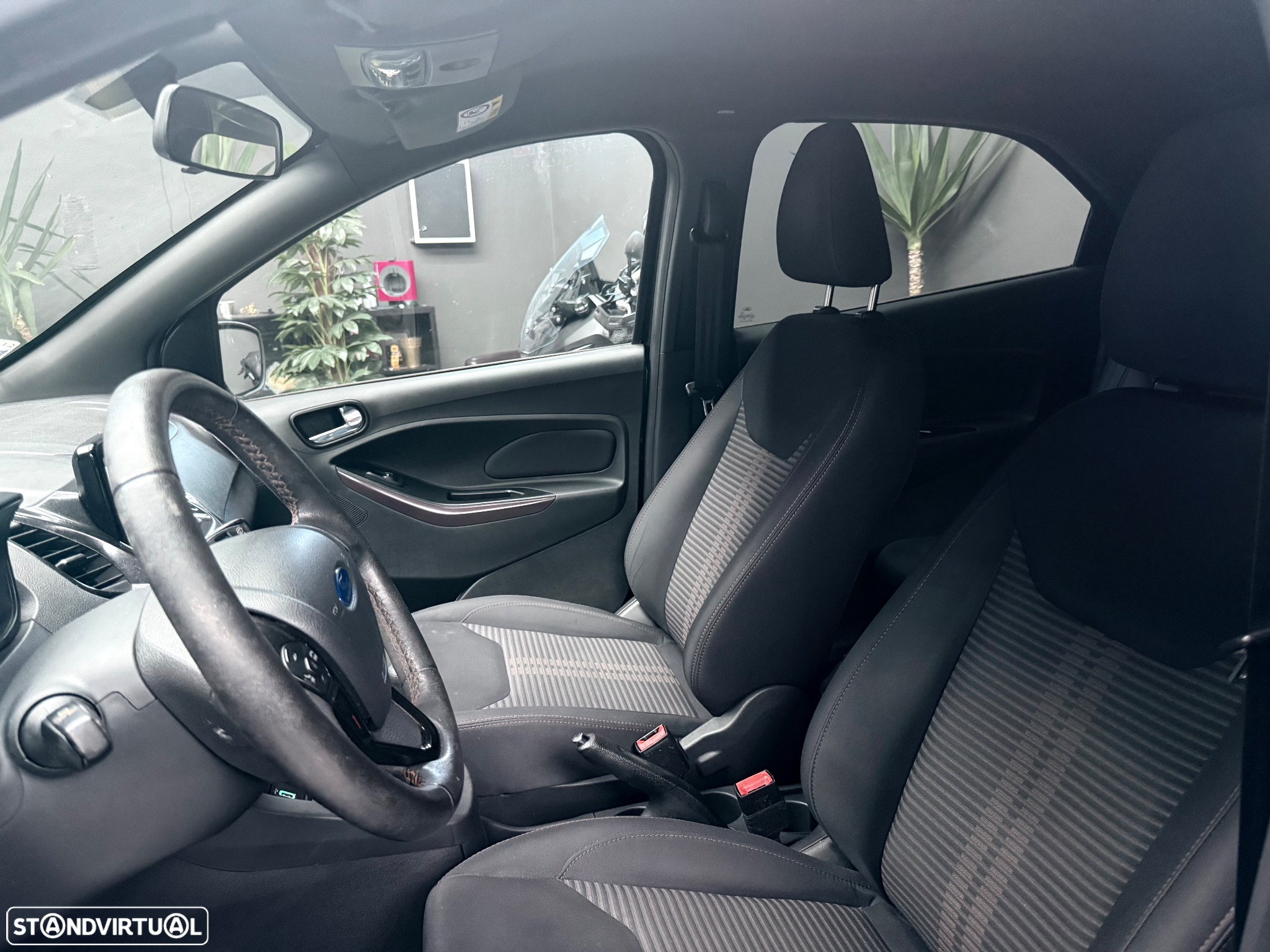 Ford KA+ 1.2 Ti-VCT Black & White Edition - 13