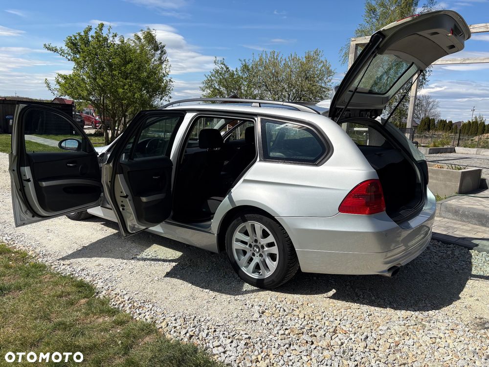 BMW Seria 3 320d - 9