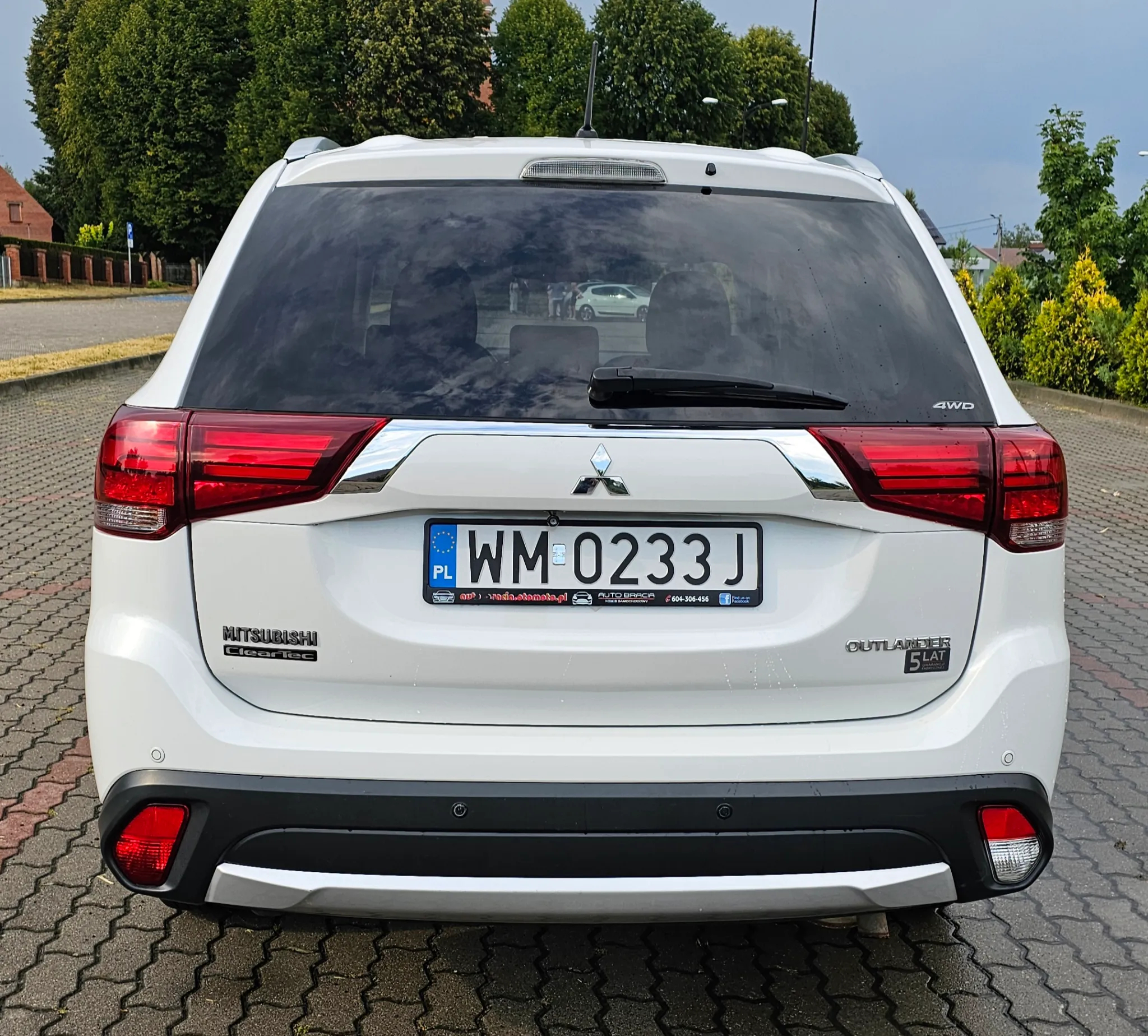 Mitsubishi Outlander 2.0 Instyle Navi 4WD CVT - 7