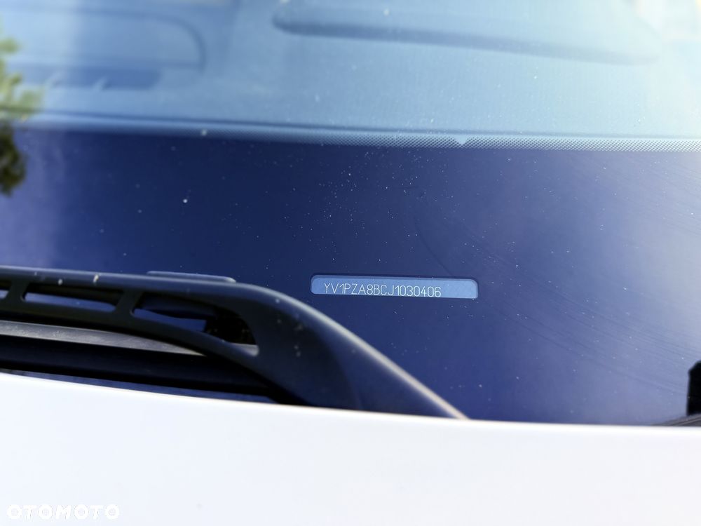Volvo V90 D4 AWD Momentum - 6