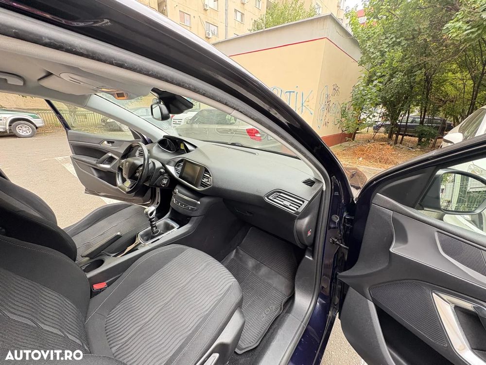 Peugeot 308 1.6 e-HDI FAP STT Active - 8