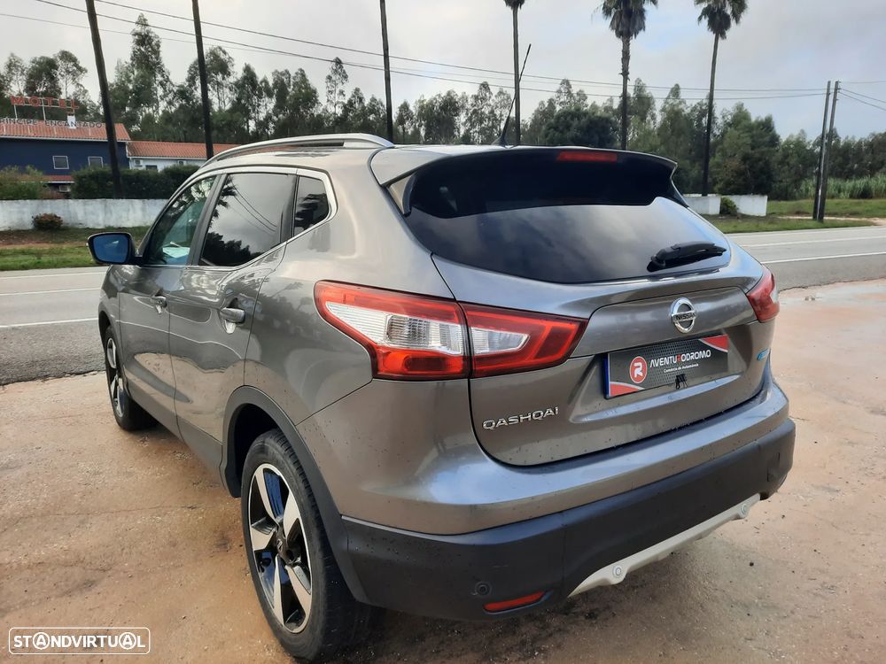 Nissan Qashqai 1.5 dCi N-Connecta 18 - 14