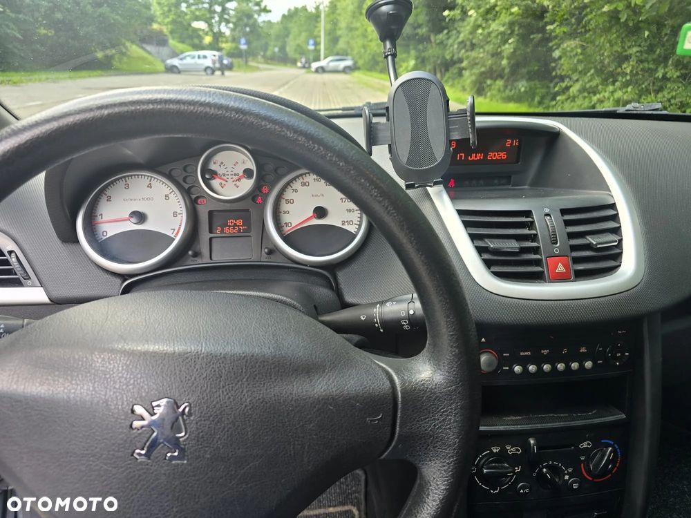 Peugeot 207 - 13