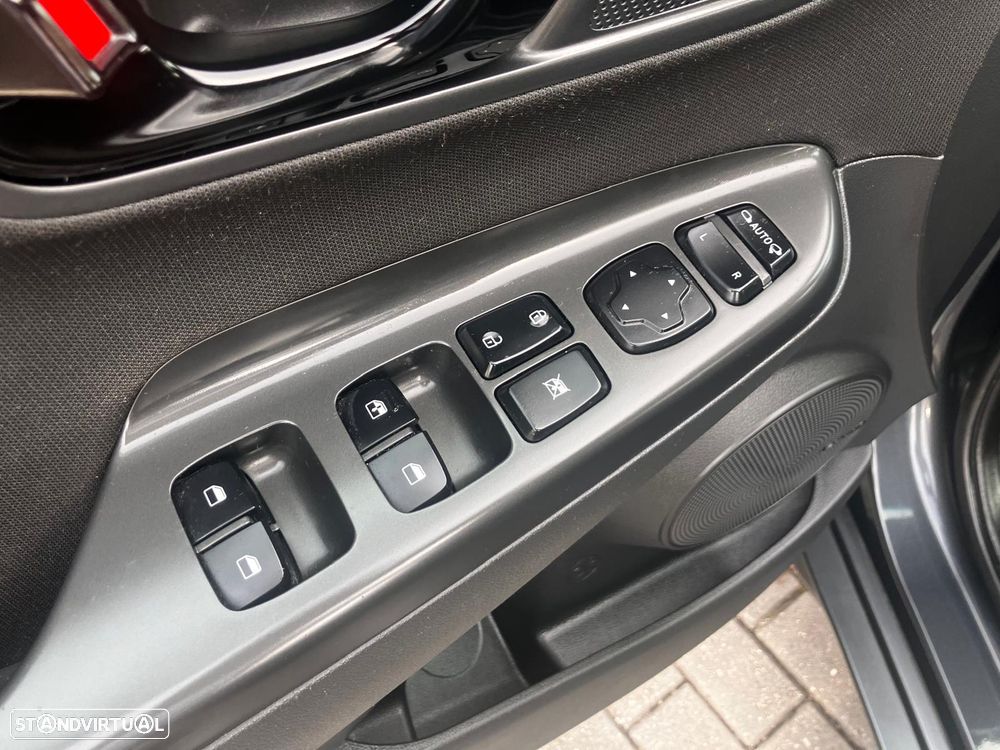 Hyundai Kauai 1.6 GDi HEV Premium - 13