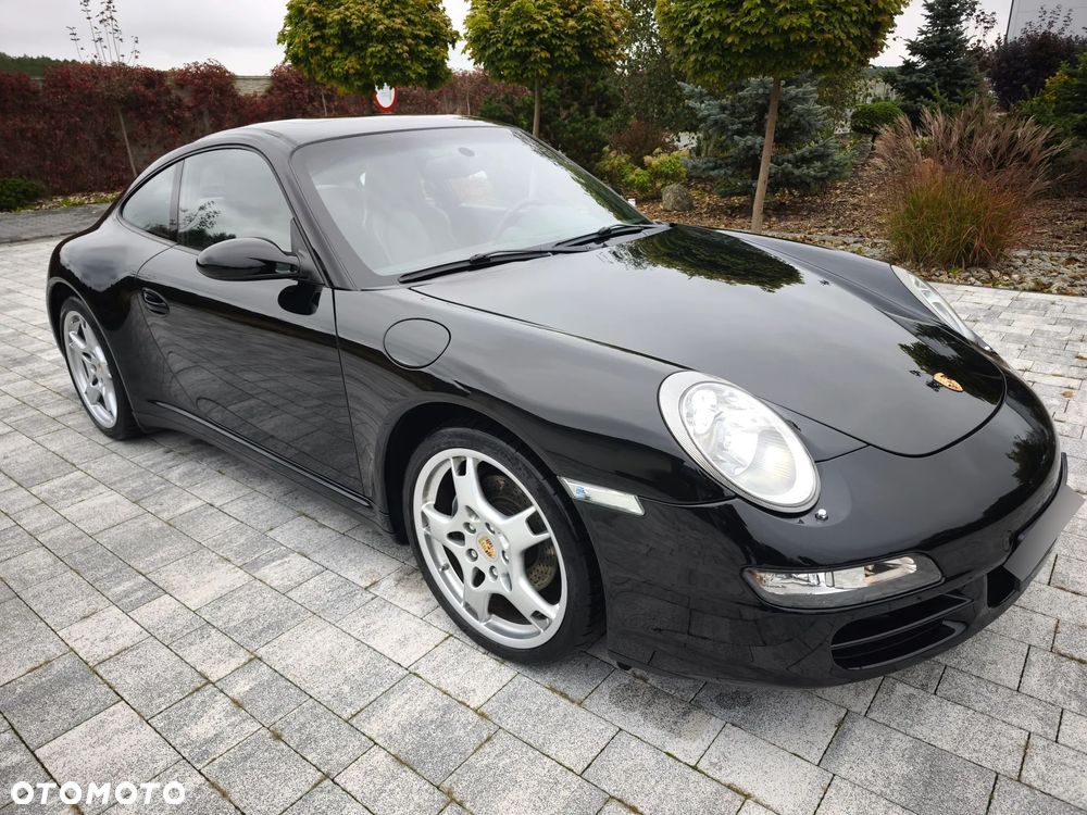 Porsche 911 Carrera 4 - 8