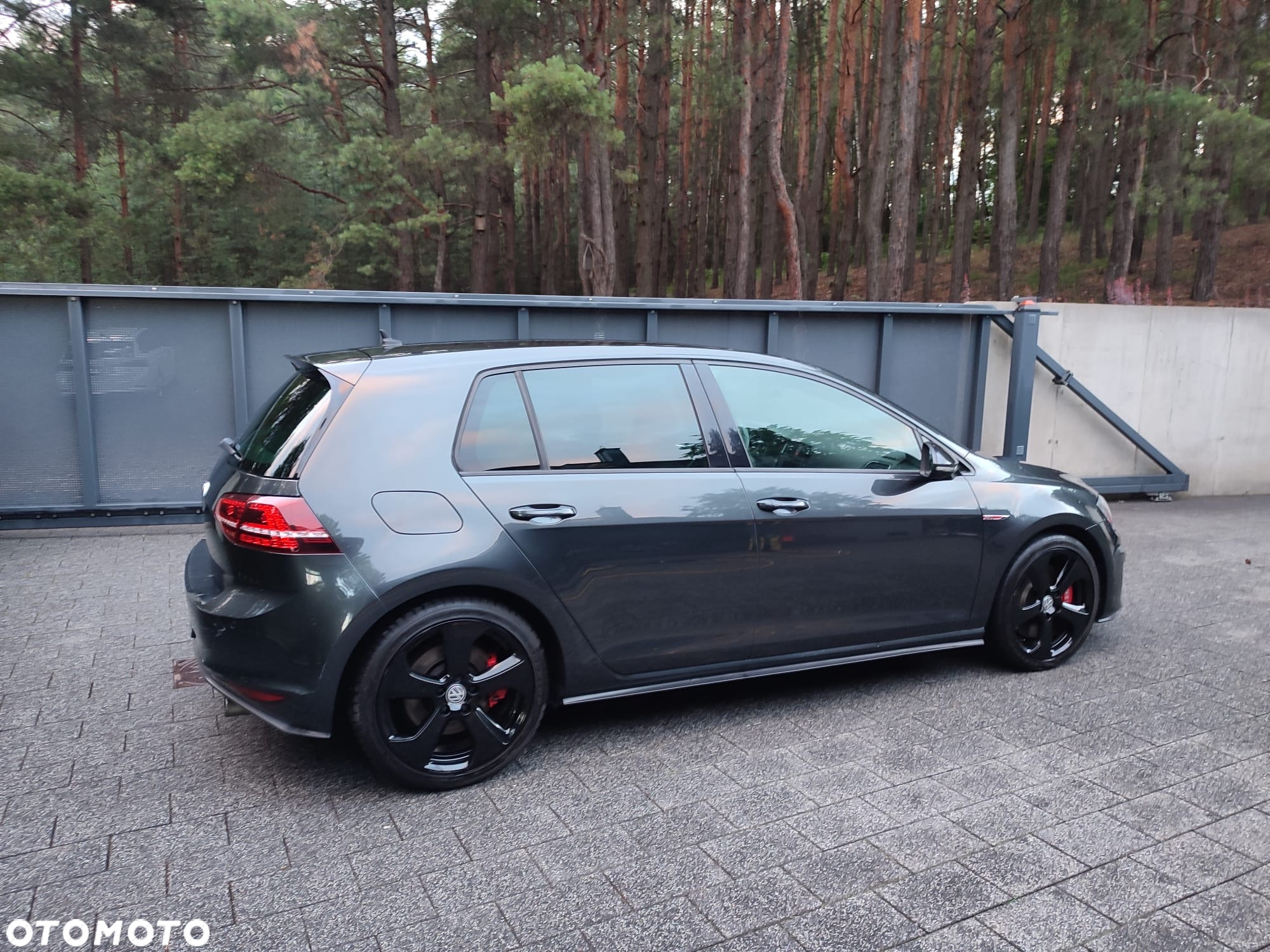 Volkswagen Golf GTI Performance BlueMotion Technology - 24