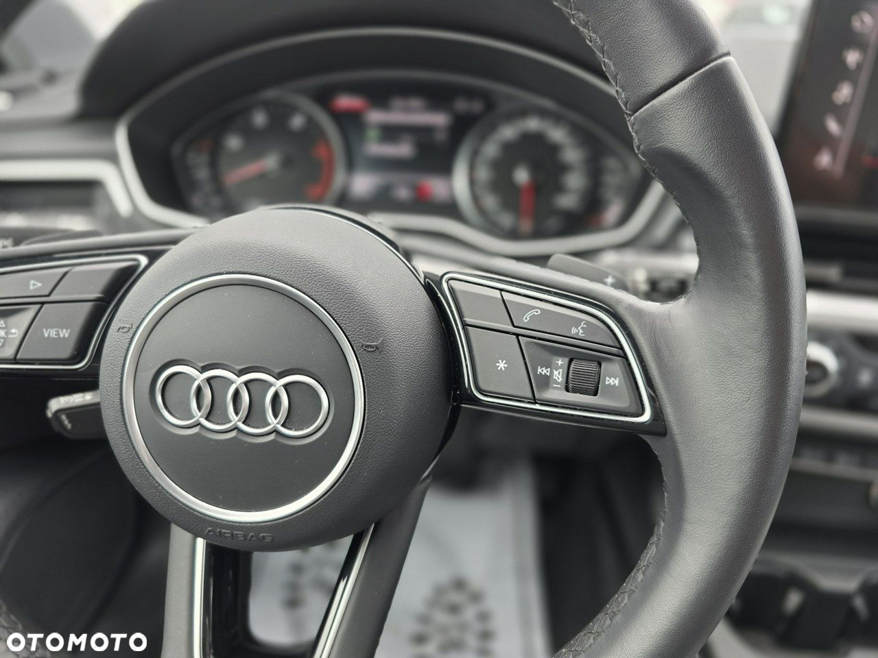 Audi A4 - 24