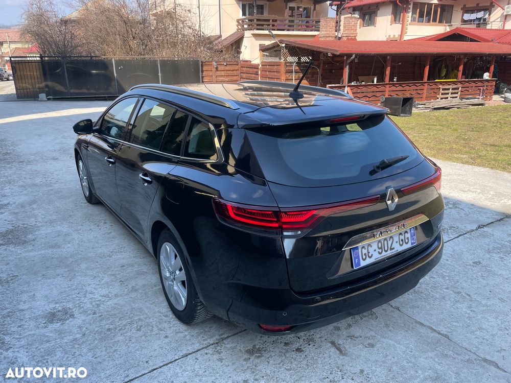 Renault Megane E-TECH 160 INTENS - 3