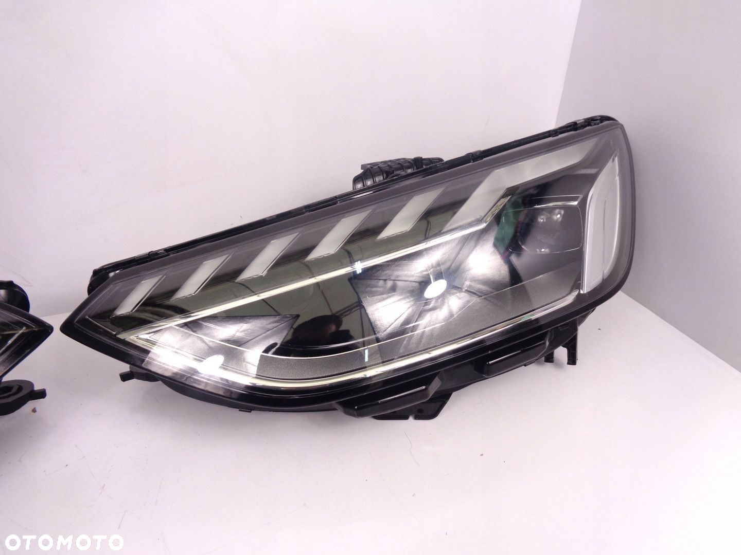 AUDI A4 S4 B9 LIFT LAMPY FULL LED 8W0941034D - 3