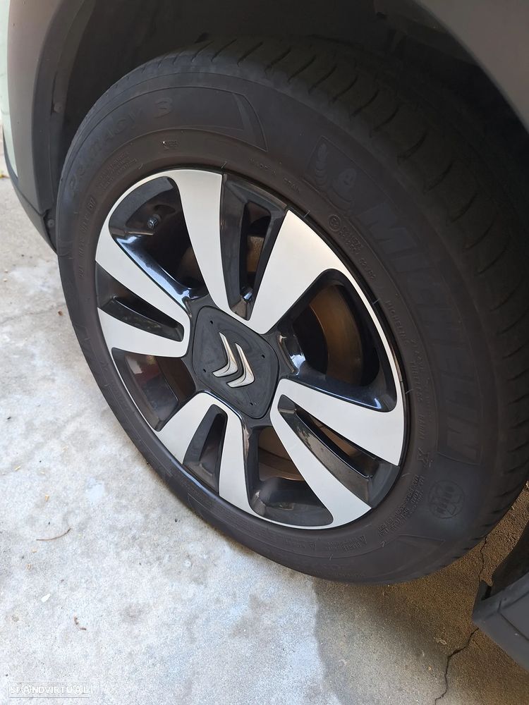Citroën C3 1.2 PureTech Shine - 6