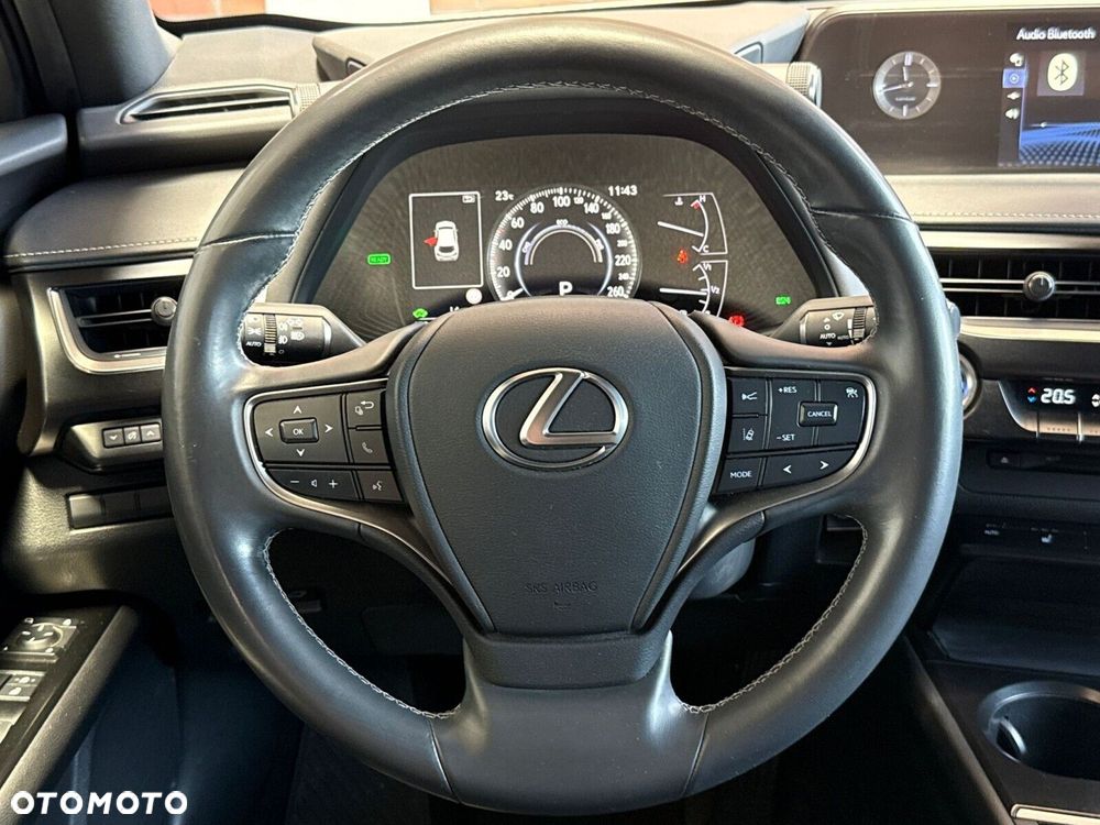Lexus UX - 21