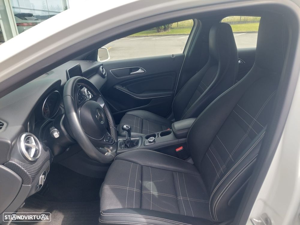 Mercedes-Benz A 180 Urban - 12