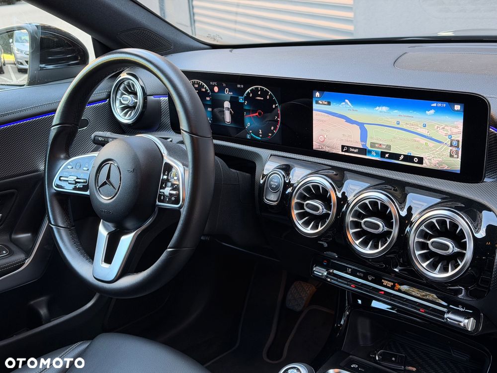 Mercedes-Benz CLA 180 - 9