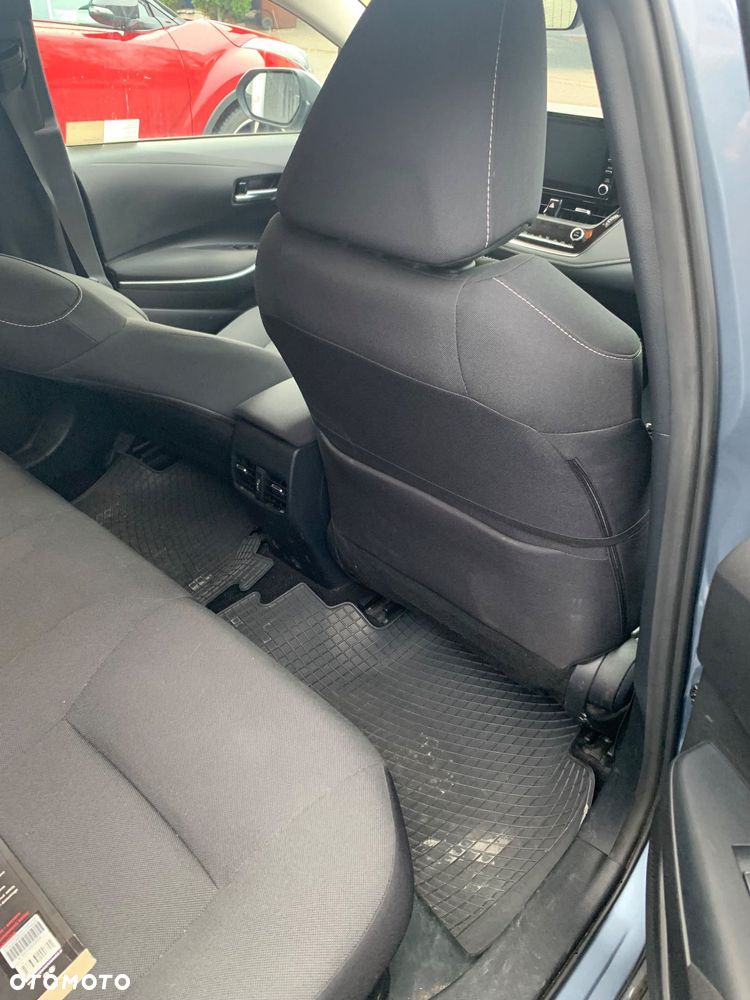 Toyota Corolla 1.8 Hybrid Comfort - 12