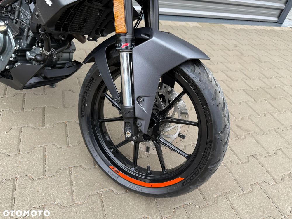 KTM Duke 125 - 16