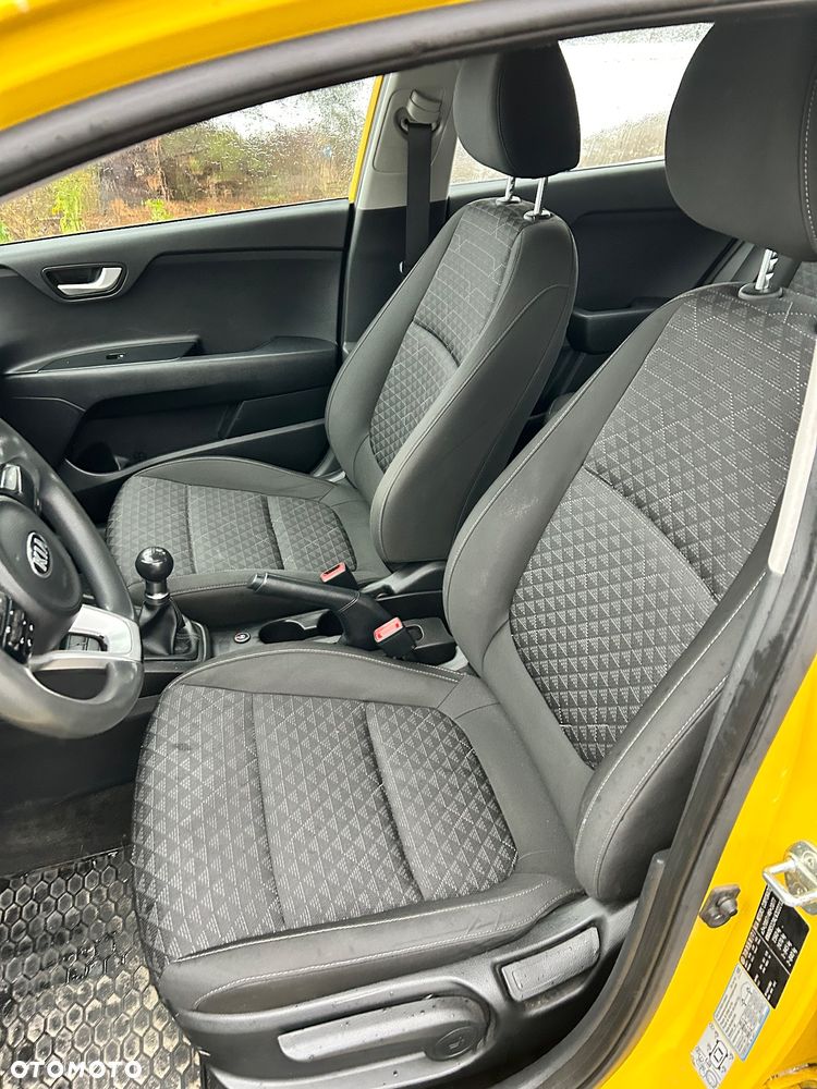 Skoda Fabia 1.0 Ambition - 17