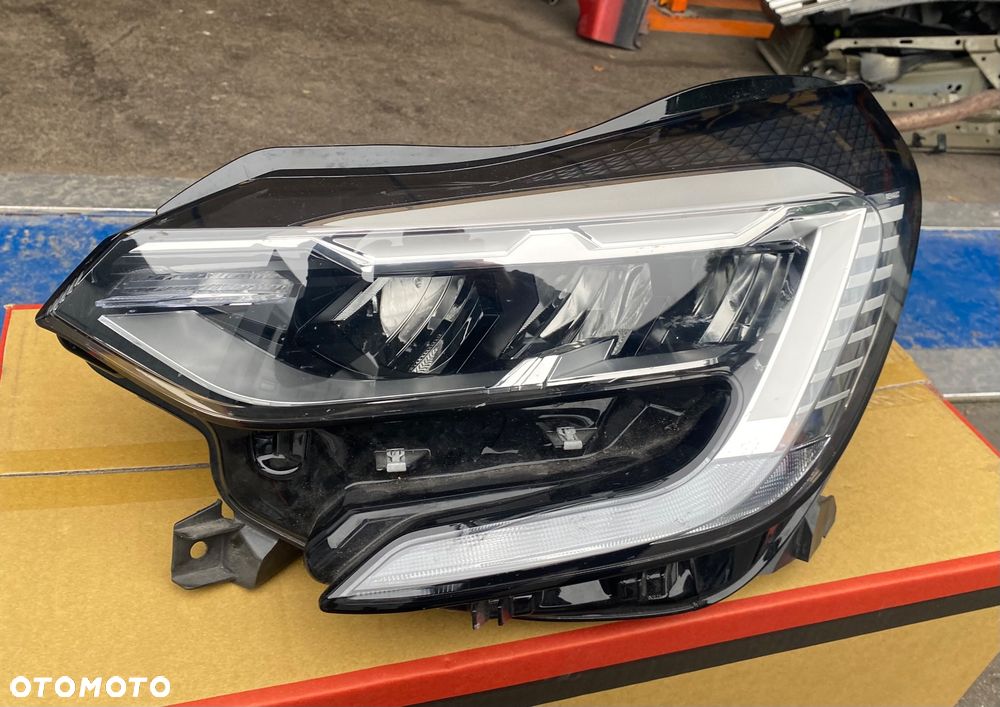 RENAULT CAPTUR 2 II LIFT FL 2023r Igła! Kompletna LAMPA PRZEDNIA LEWA REFLEKTOR LEWY PRZEDNI PRZÓD FULL LED  LEDOWY  EUROPA FULLLED 260608054R Wwa - 1