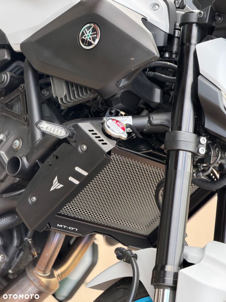 Yamaha MT - 2