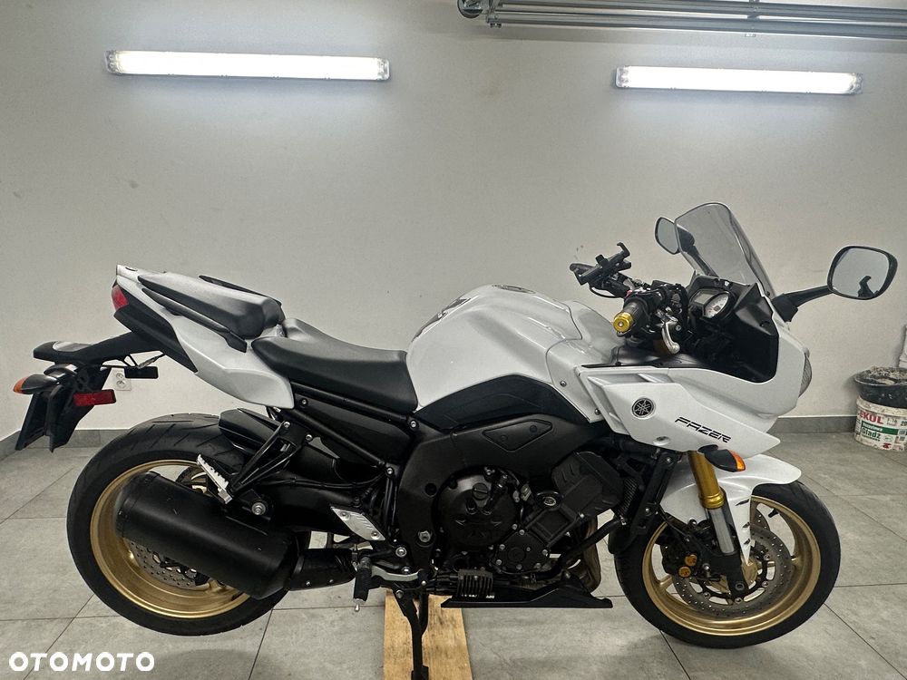 Yamaha FZ8 - 4