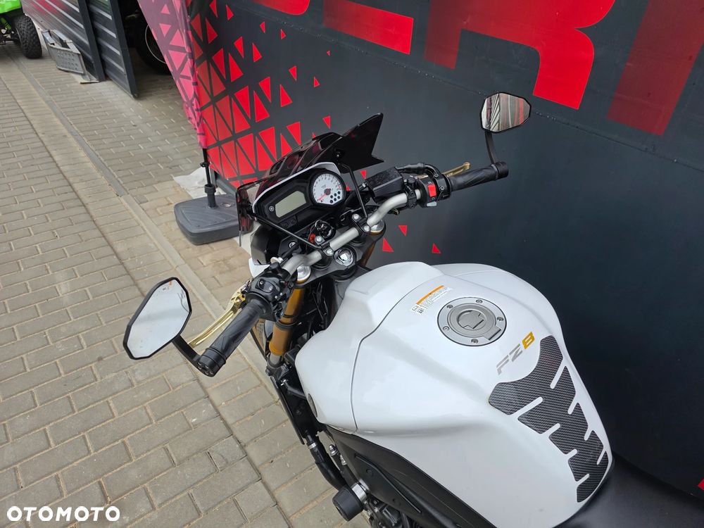 Yamaha FZ8 - 10