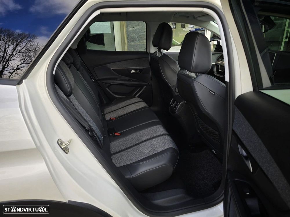 Peugeot 3008 1.5 BlueHDi GT Line - 23