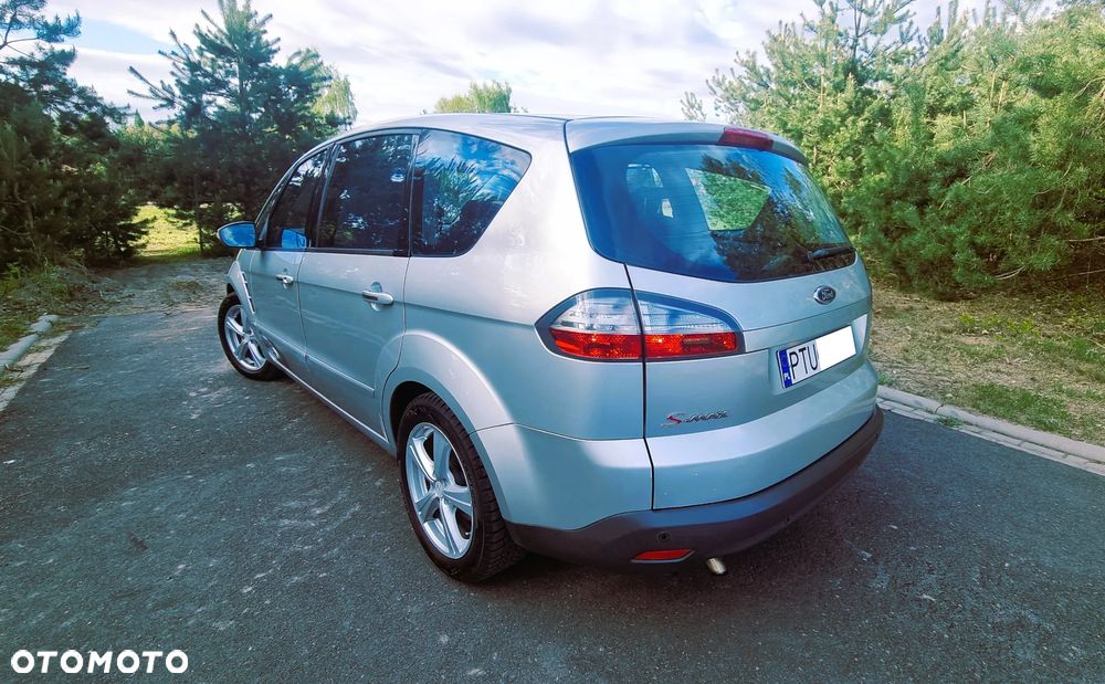 Ford S-Max - 14