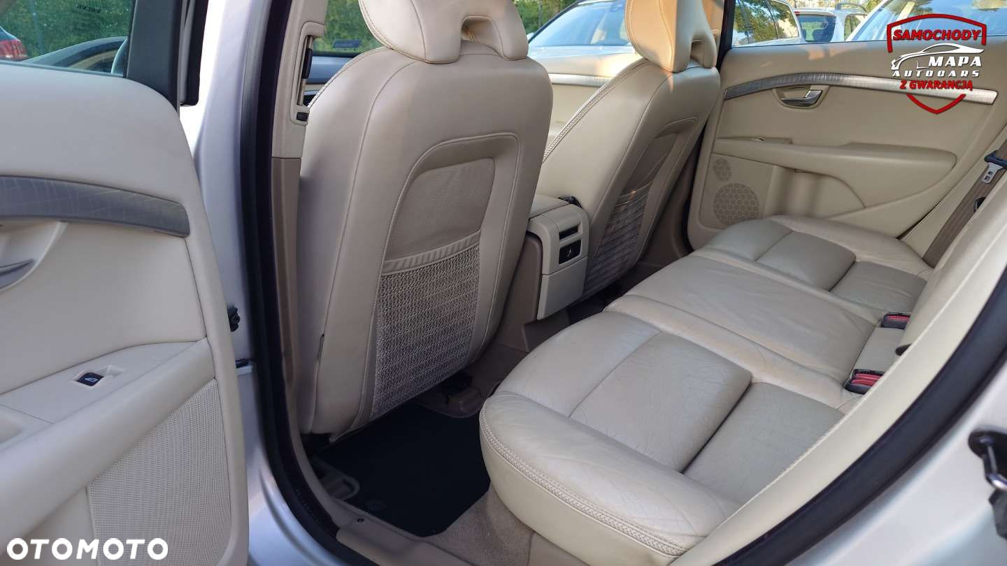 Volvo XC 70 - 8