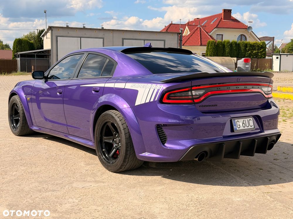 Dodge Charger 6.4 Scat Pack Widebody - 9