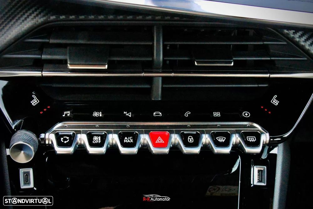 Peugeot e-2008 50 kWh GT - 26