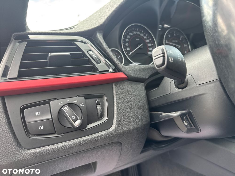 BMW Seria 3 320d xDrive Sport Line - 20