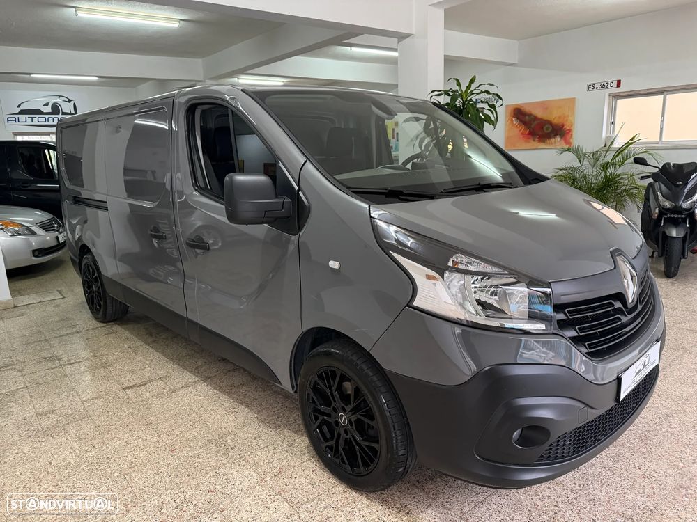 Renault Trafic Longa - 1