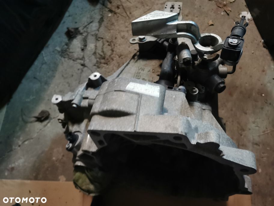 VW Audi Skoda Seat skrzynia biegów QWH - 3