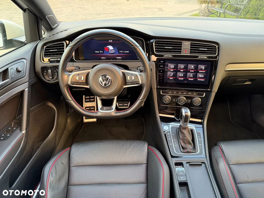 Volkswagen Golf GTI (BlueMotion Technology) DSG Performance - 27