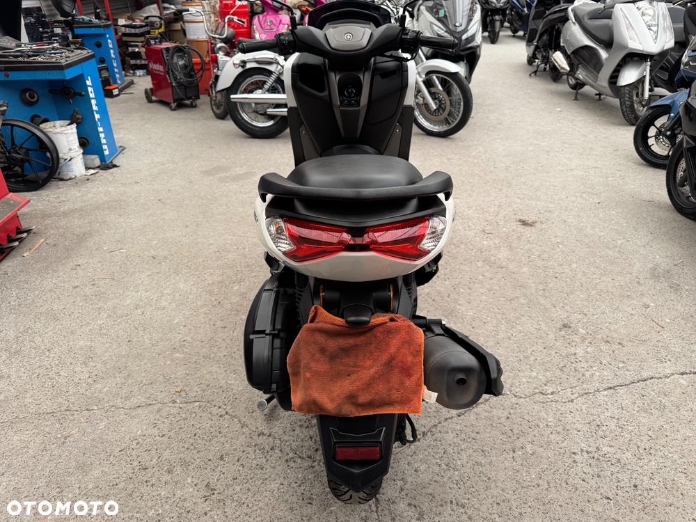 Yamaha NMAX - 6